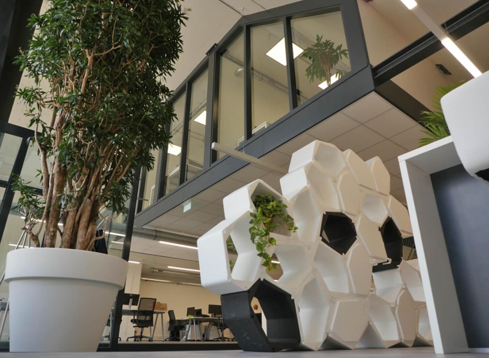 Zakelijk interieurontwerp f-16 shelter dynteq in Enschede - Foto 7