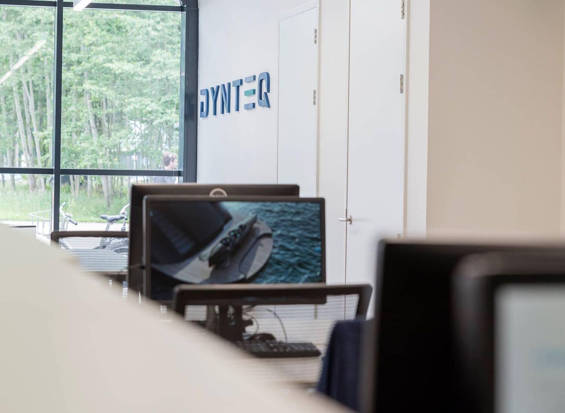 Zakelijk interieurontwerp f-16 shelter dynteq in Enschede - Foto 11