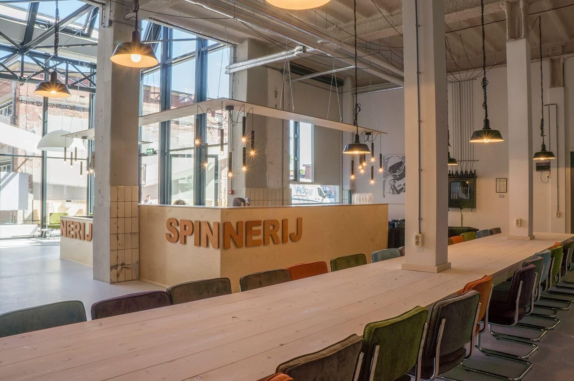 Zakelijk interieurontwerp ontmoetings­ruimte spinnerij in Enschede - Foto 3