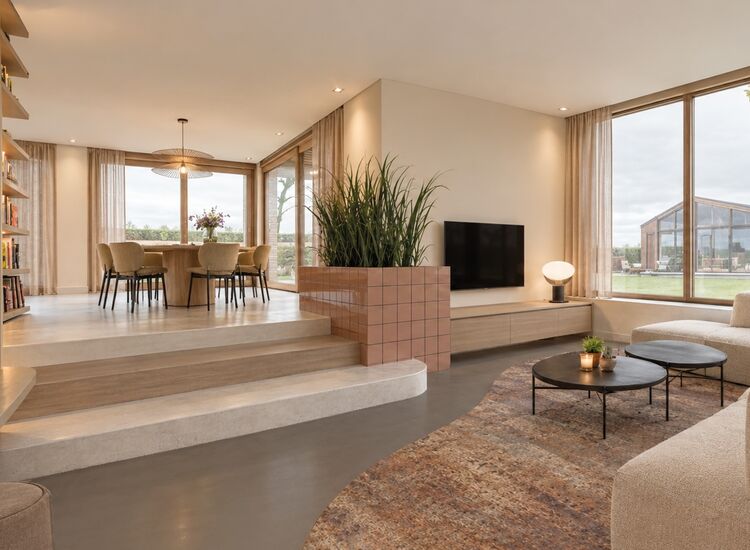 Particulier interieurontwerp moderne schuurwoning in Diepenheim