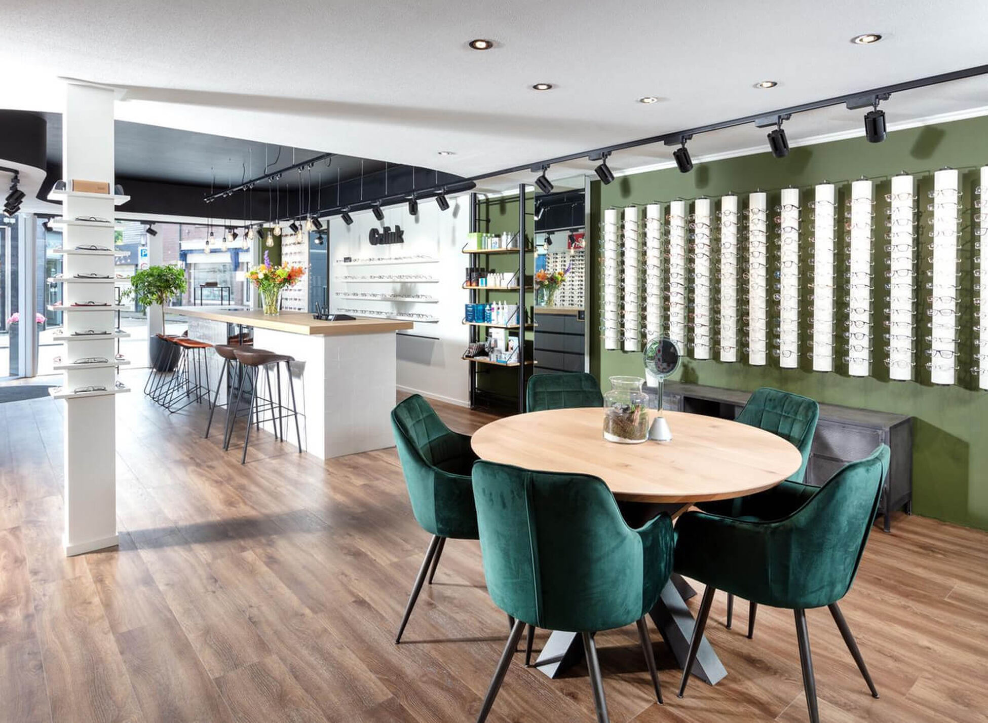 Zakelijk interieurontwerp optiek gelink in Hengelo - Foto 6
