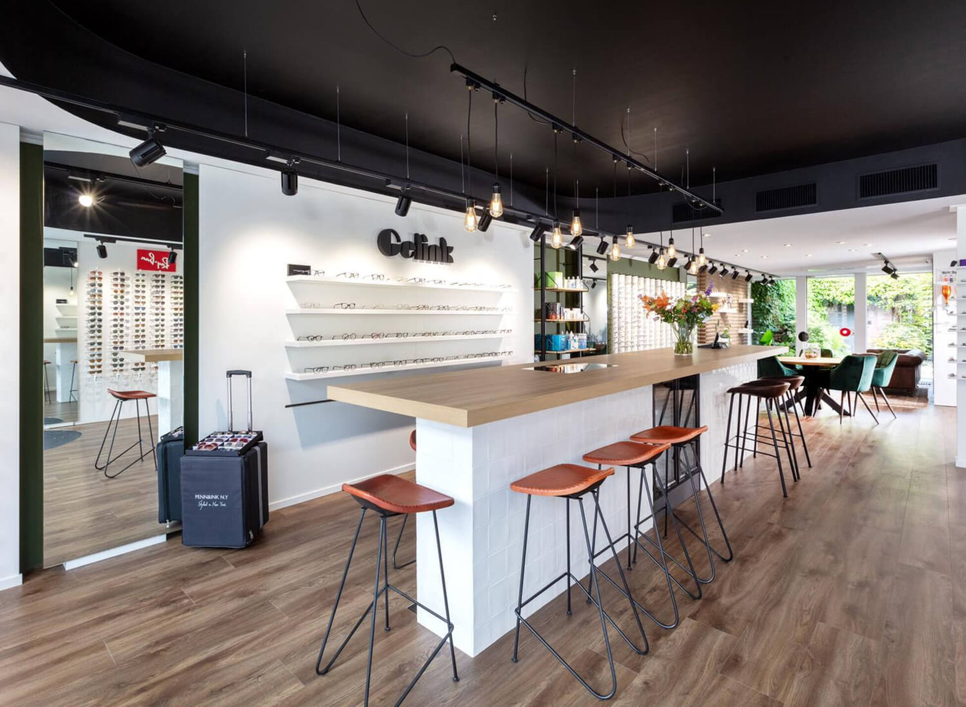 Zakelijk interieurontwerp optiek gelink in Hengelo - Foto 1